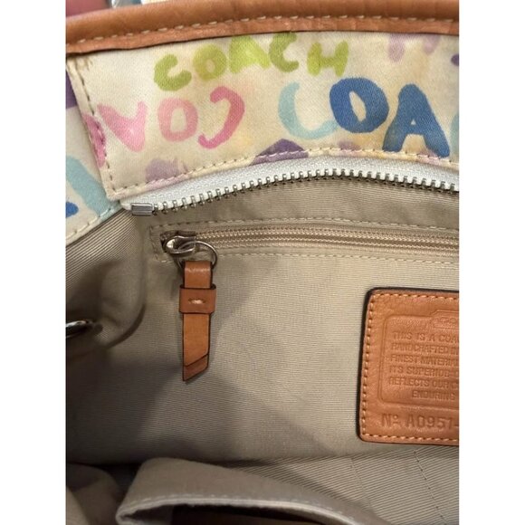 Coach Hamptons Scribble Graffiti tote - Picture 8 of 9